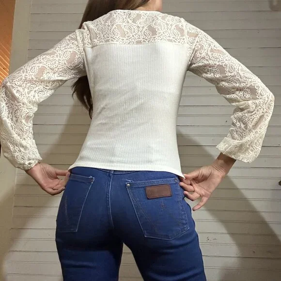 Shyanne Women's Lace Sleeve Rib Long Sleeve Top - Picture 3 of 6